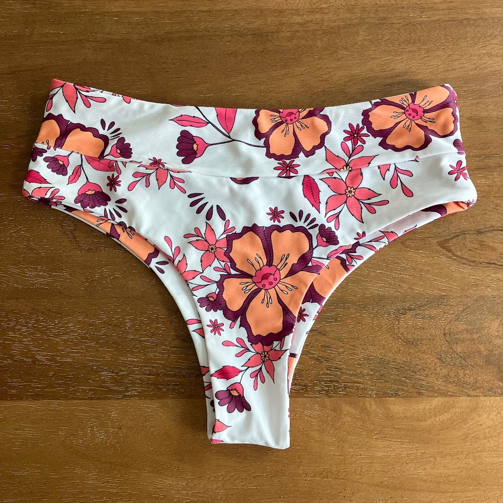 Kulani Kinis - Lilo High Waist Cheeky Bikini Bottom